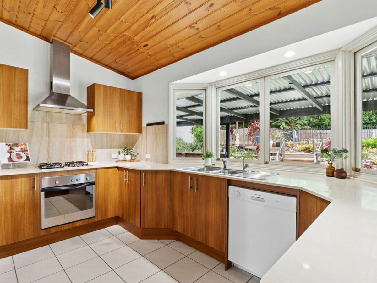 36 Hillside Road, GLASS HOUSE MOUNTAINS, Glass House Mountains - Thumbnail 3