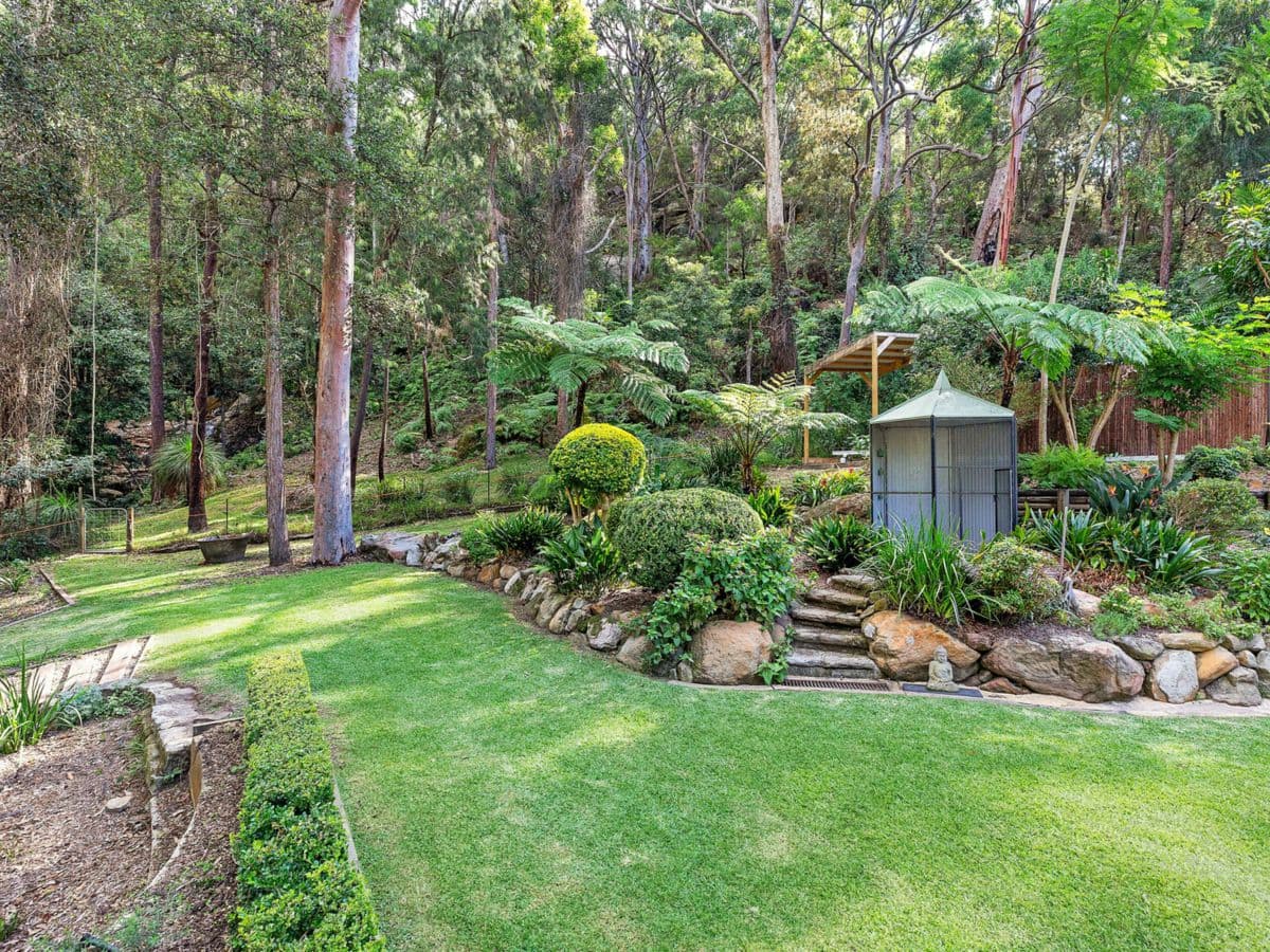 81 Wendy Drive, POINT CLARE, Point Clare - Thumbnail 2