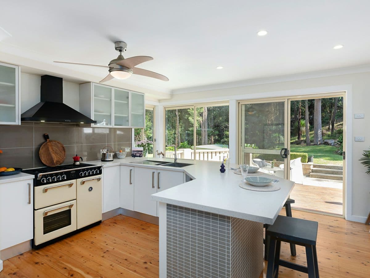 81 Wendy Drive, POINT CLARE, Point Clare - Thumbnail 3