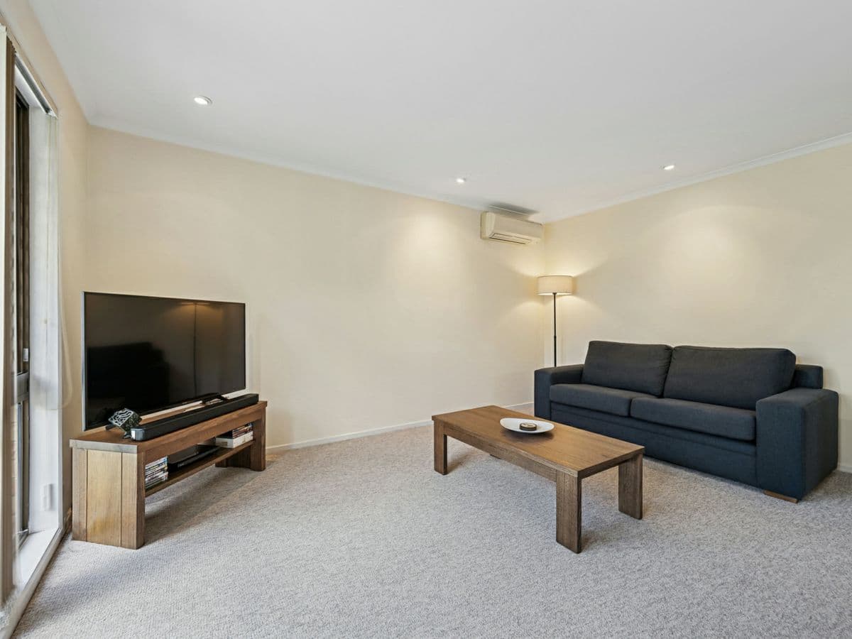 58 Richmond Street, GORDON PARK, Gordon Park - Thumbnail 2
