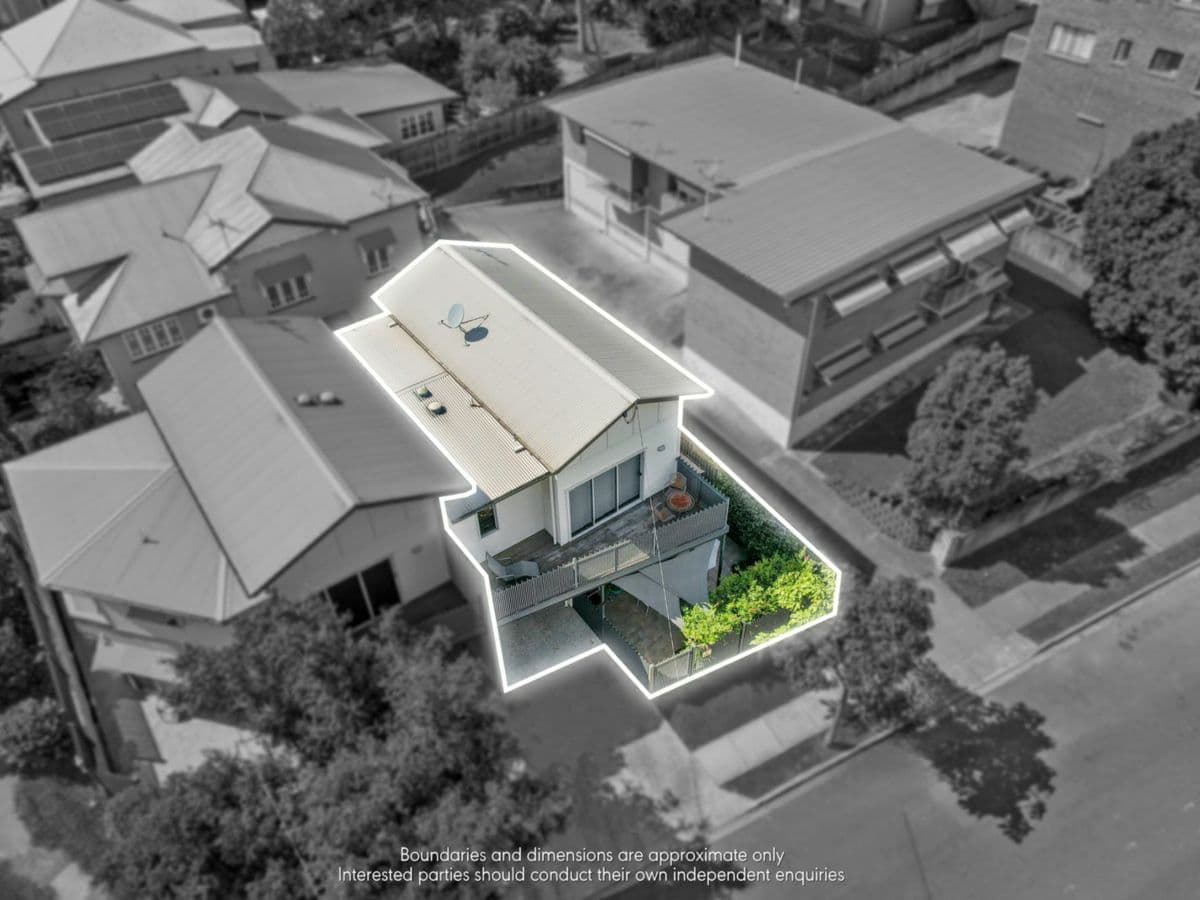 86 Adamson Street, WOOLOOWIN, Wooloowin - Thumbnail 2