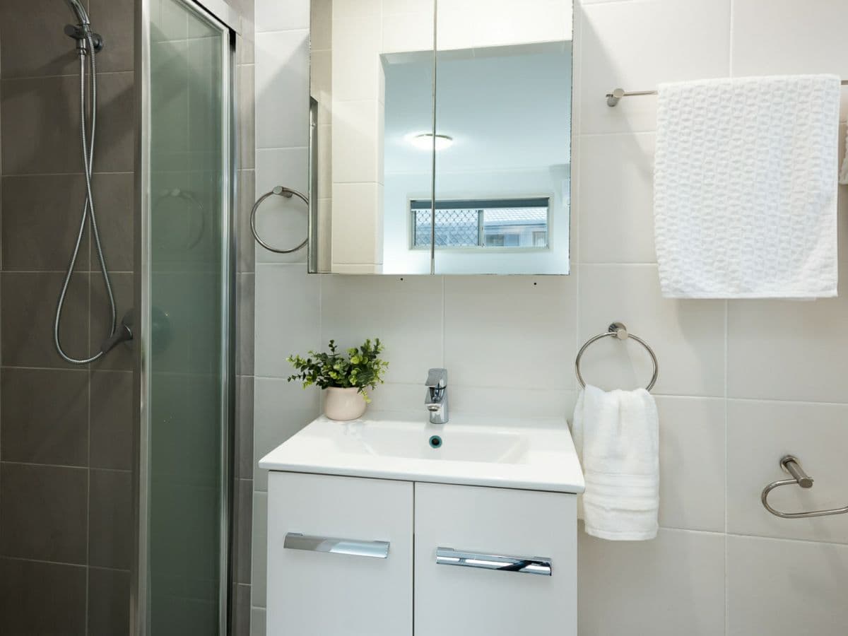 12 Mitchell Avenue, MOLENDINAR, Molendinar - Thumbnail 8