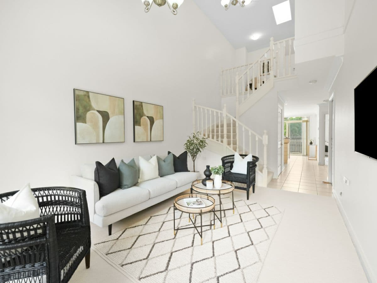 2/11 Trelawney Street, EASTWOOD, Eastwood - Thumbnail 2