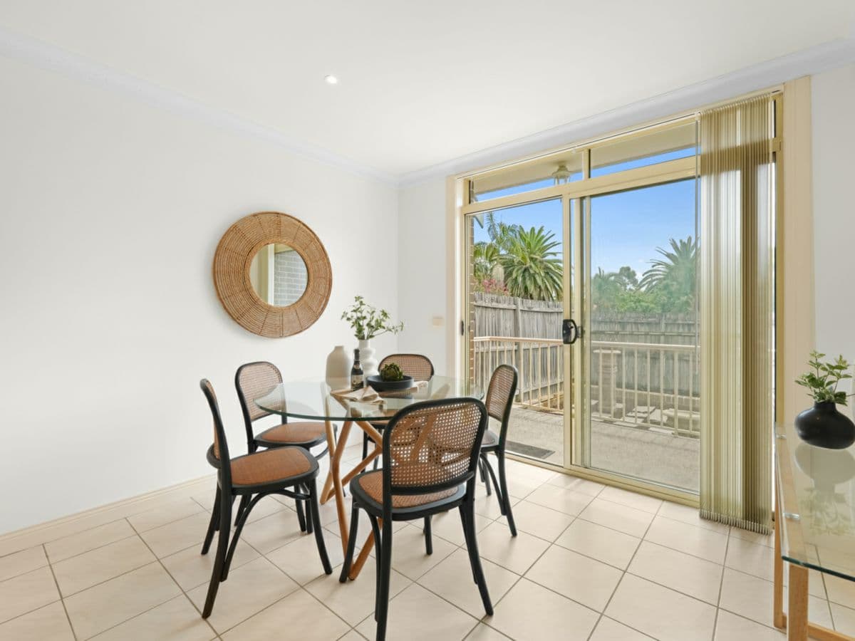 2/11 Trelawney Street, EASTWOOD, Eastwood - Thumbnail 4