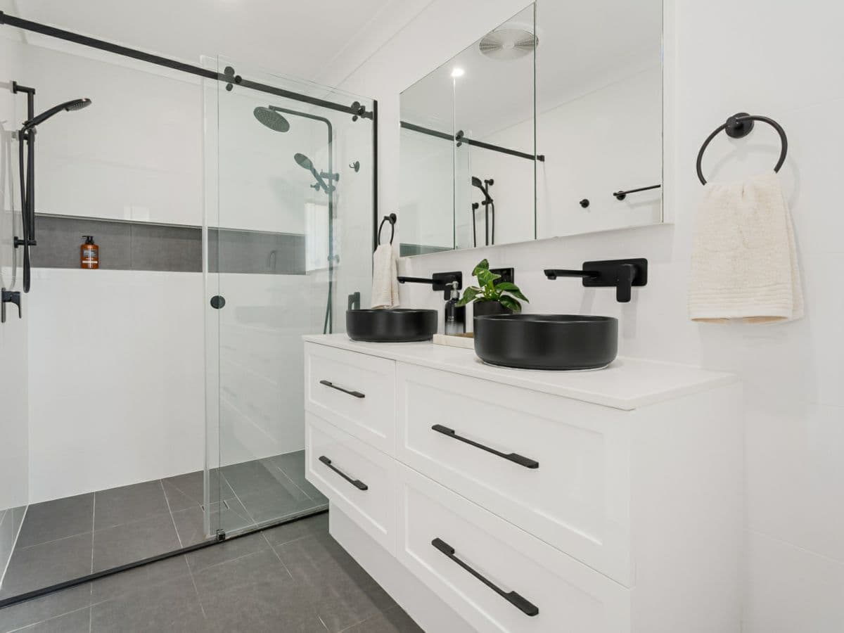 282 Nineteenth Avenue, ELANORA, Elanora - Thumbnail 5