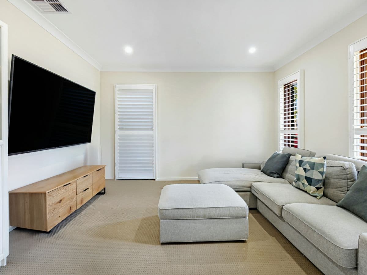 79 Greenwood Parkway, JORDAN SPRINGS, Jordan Springs - Thumbnail 2