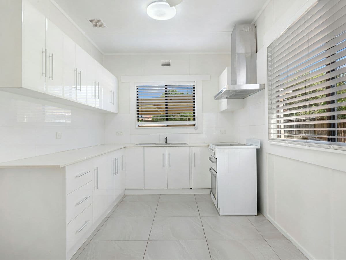 5 Third Avenue, SEVEN HILLS, Seven Hills - Thumbnail 5