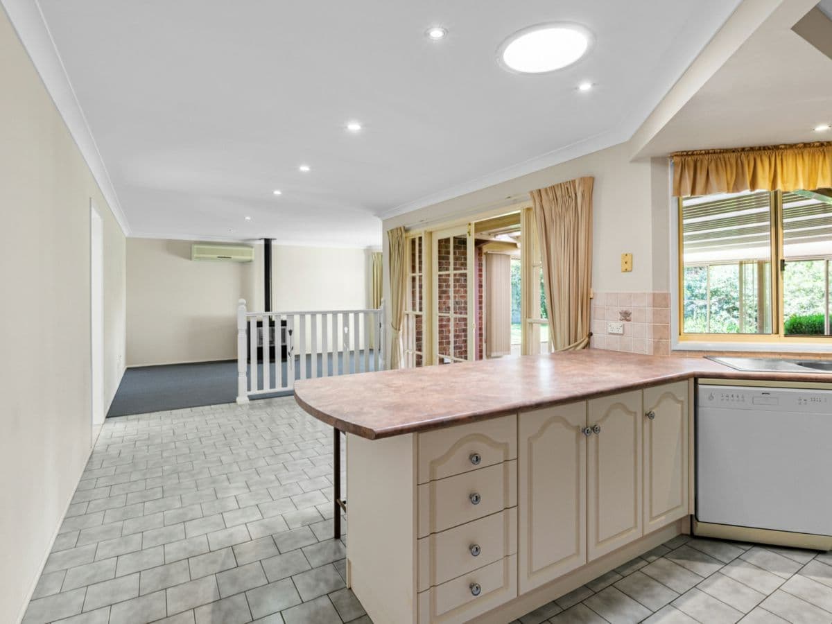 11 Cypress Parade, BOWRAL, Bowral - Thumbnail 4