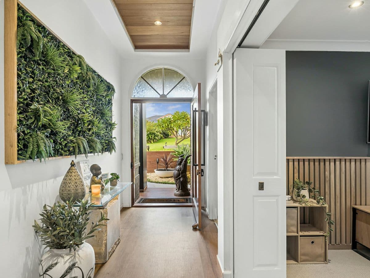 16 Woko Street, WOONGARRAH, Woongarrah - Thumbnail 2