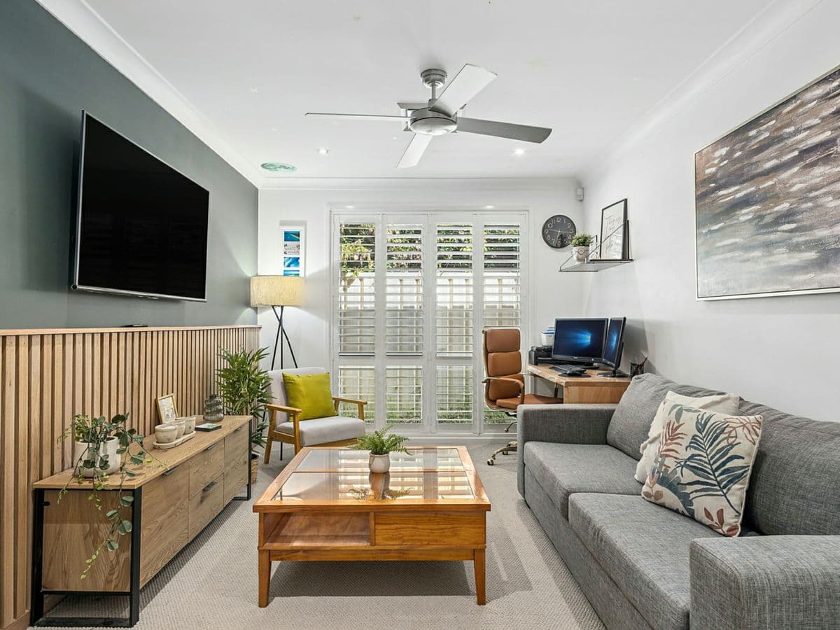 16 Woko Street, WOONGARRAH, Woongarrah - Thumbnail 3