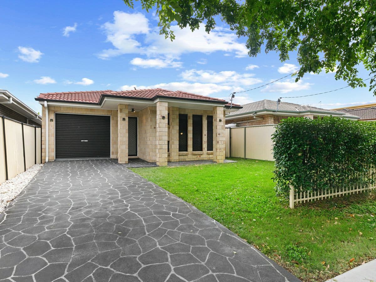 75 Nellie Street, NUNDAH, Nundah - Image 1
