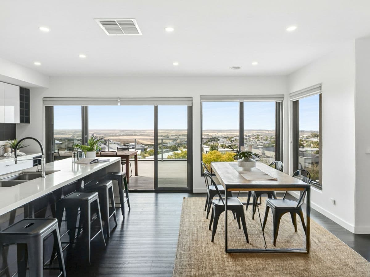 11-13 Frogmore Way, HIGHTON, Highton - Thumbnail 3