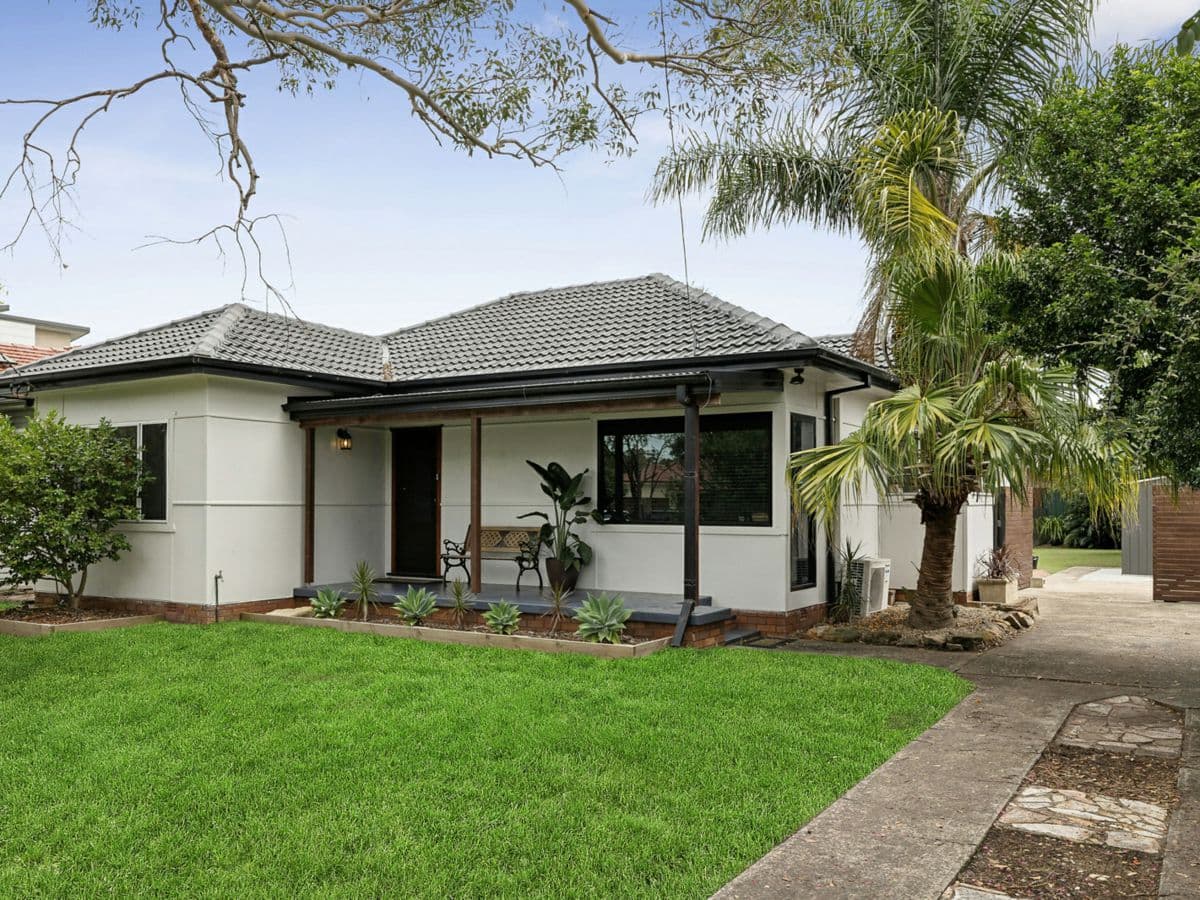175 Cooriengah Heights Road, ENGADINE, Engadine - Image 1