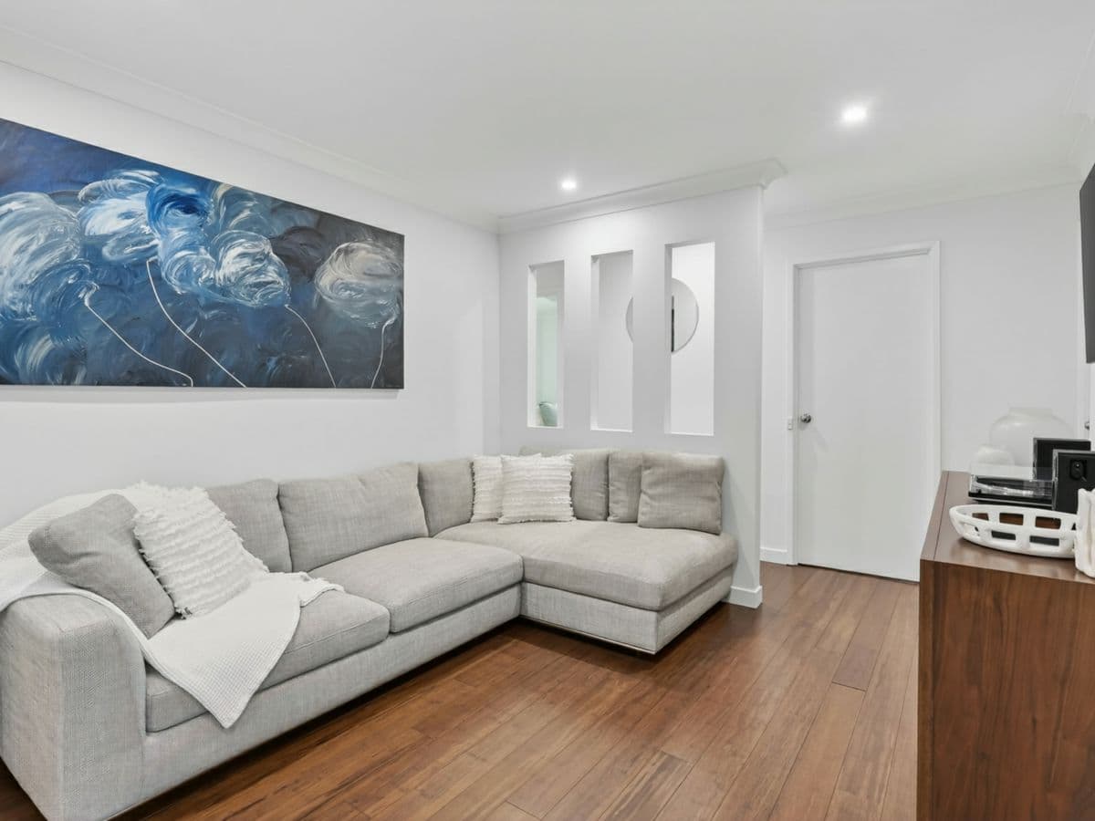 32 Kisdon Crescent, PROSPECT, Prospect - Thumbnail 2
