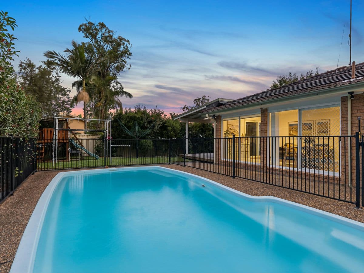2 Colleena Close, KINCUMBER, Kincumber - Thumbnail 2
