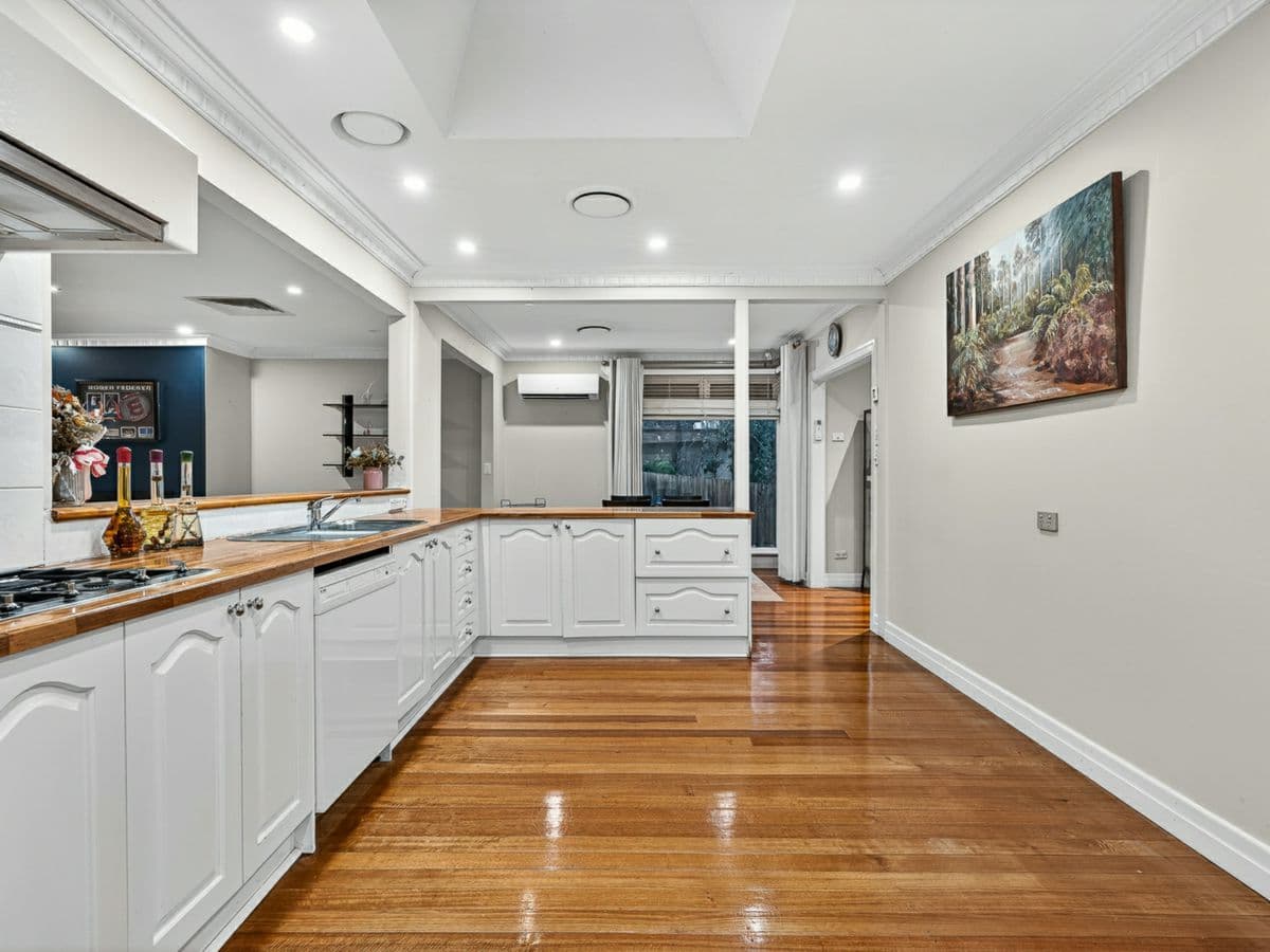 18 Clauscen Street, TEMPLESTOWE LOWER, Templestowe Lower - Thumbnail 4