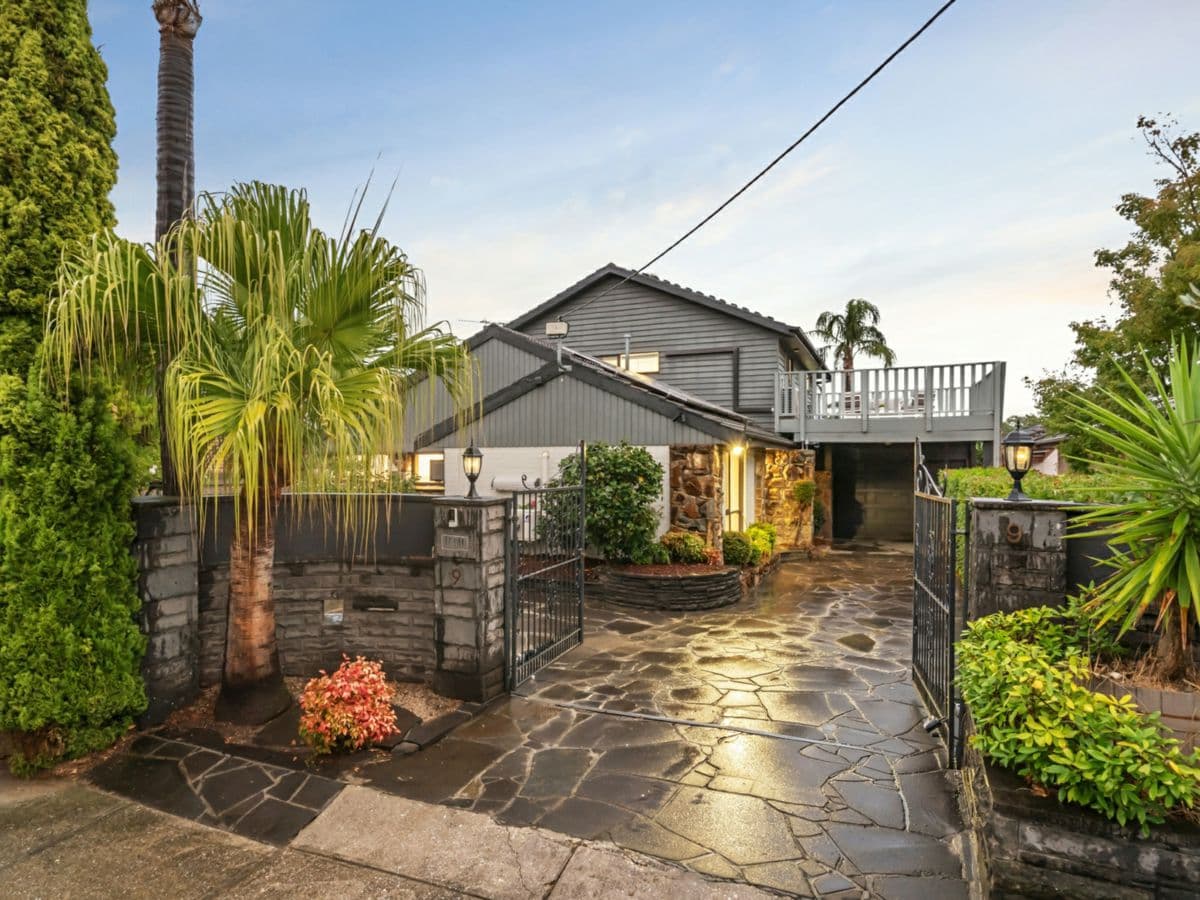 9 Clarke Street, TEMPLESTOWE, Templestowe - Thumbnail 2