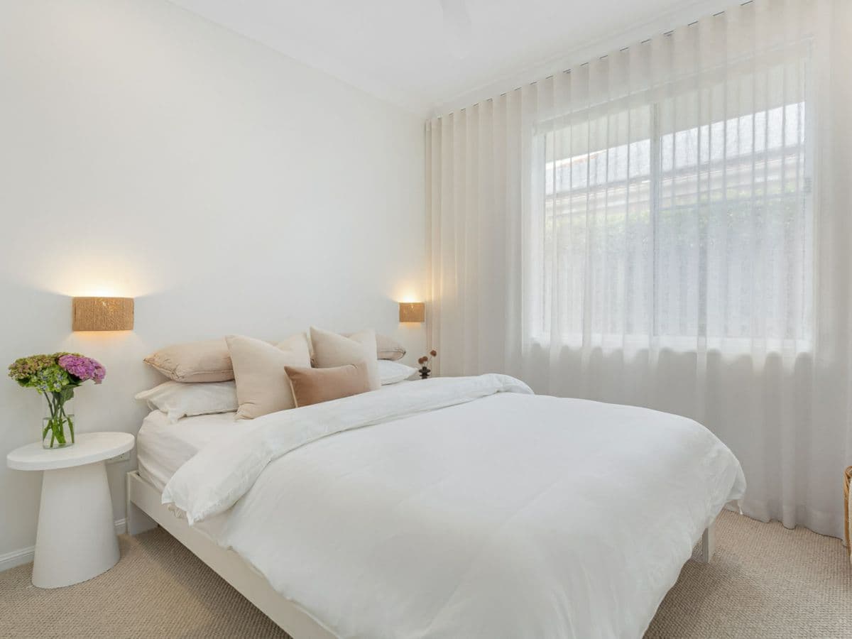 52 Silver Glade Drive, ELANORA, Elanora - Thumbnail 6