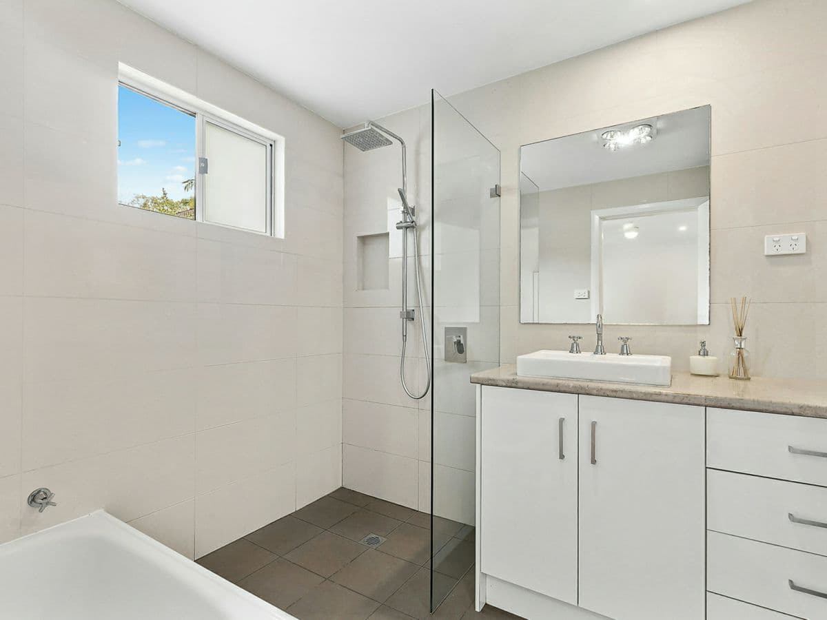76 Albany Street, POINT FREDERICK, Point Frederick - Thumbnail 4
