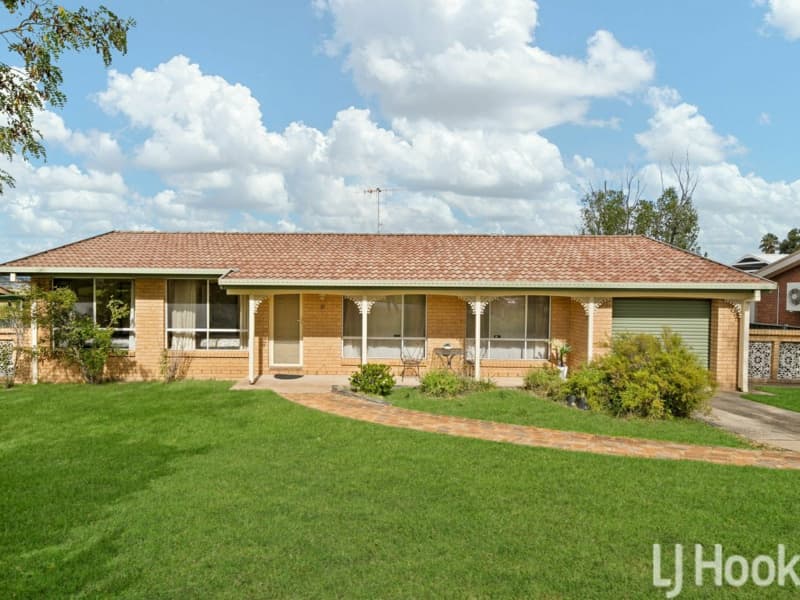 17 Limekilns Road, Kelso, Kelso - Image 1