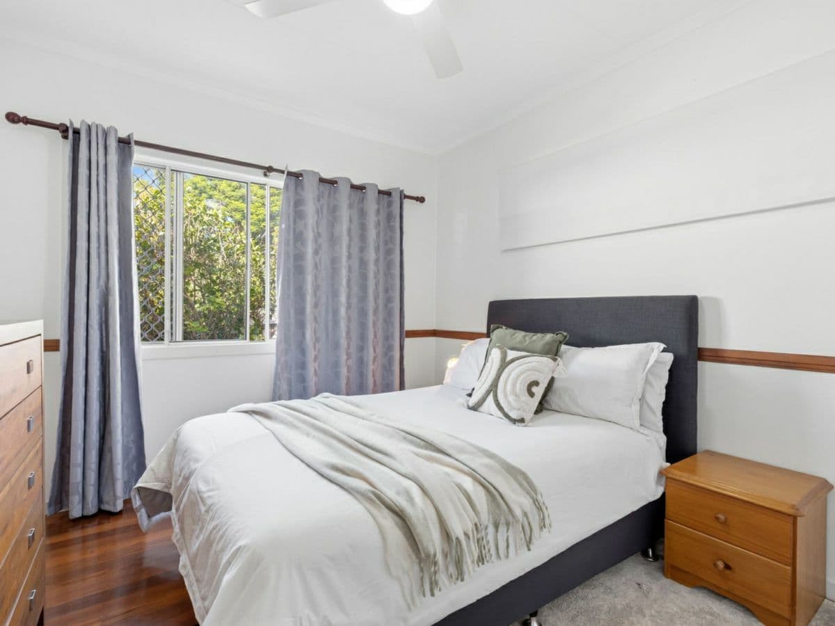 33 Windrest Avenue, ASPLEY, Aspley - Thumbnail 8