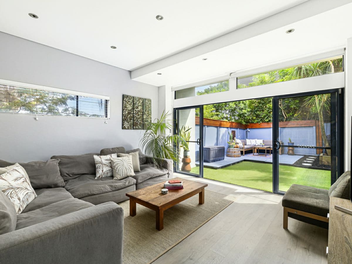 1/3 King Street, NARRABEEN, Narrabeen - Thumbnail 2