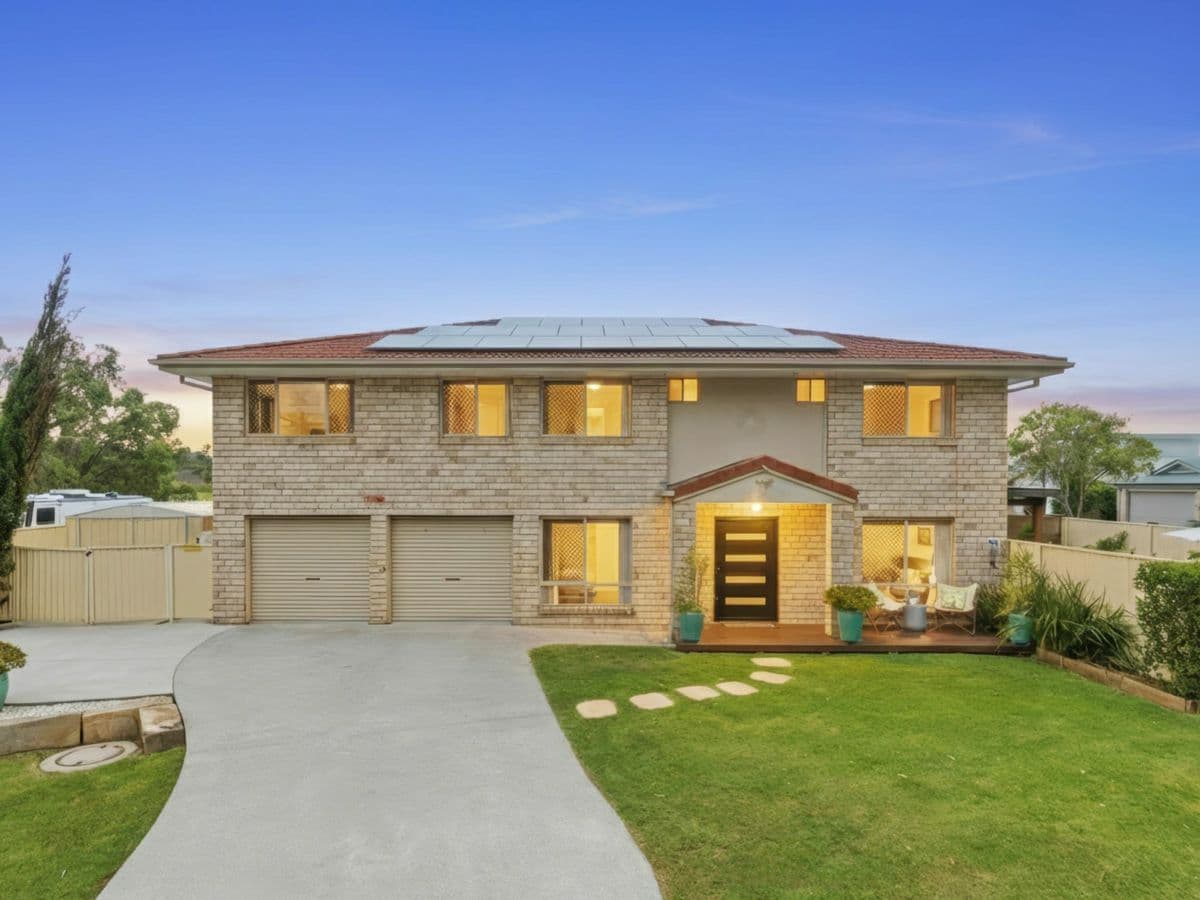2 Freeman Place, BRACKEN RIDGE, Bracken Ridge - Image 1