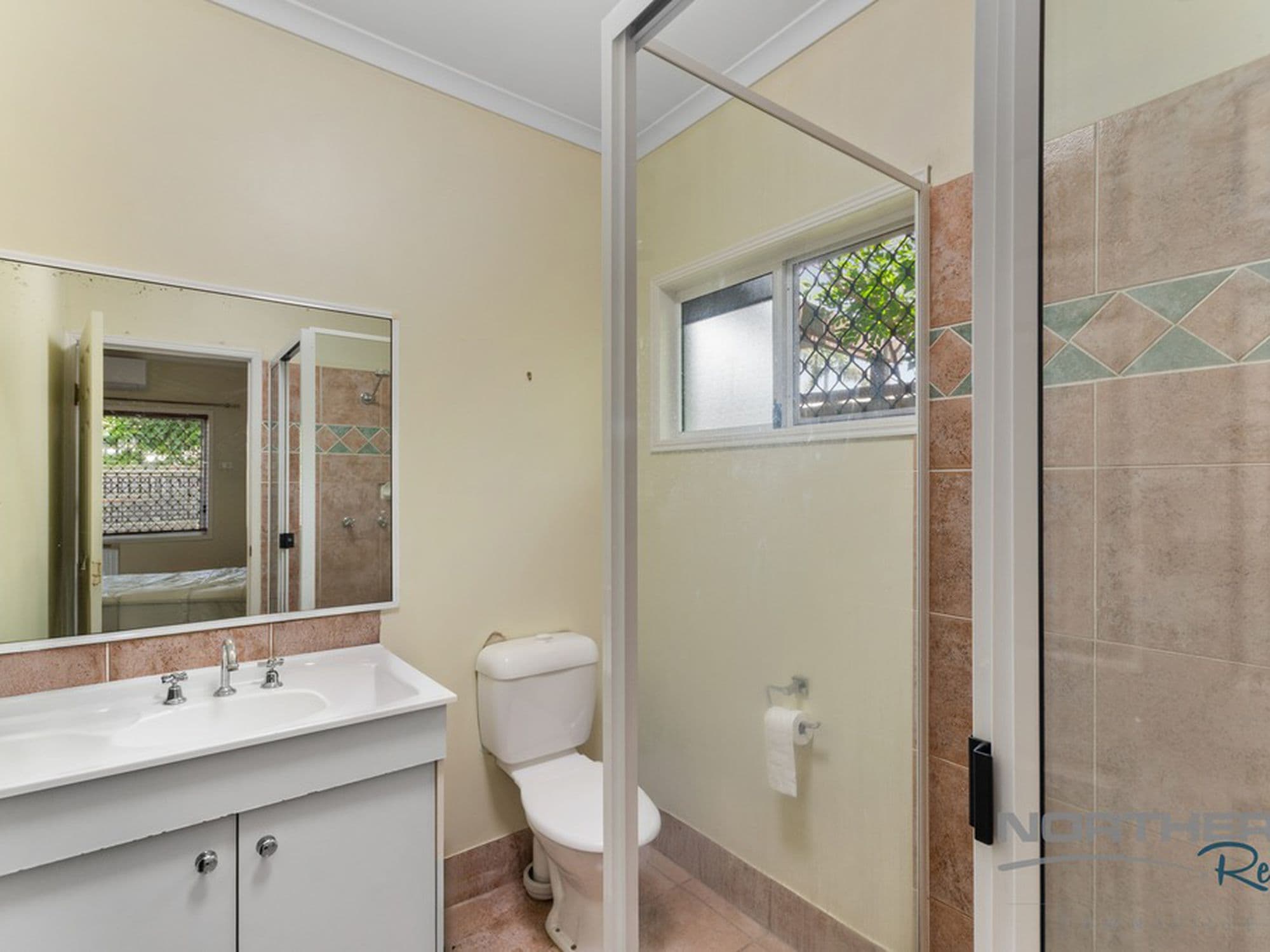 2 / 5A Church Street, West End, West End - Thumbnail 4