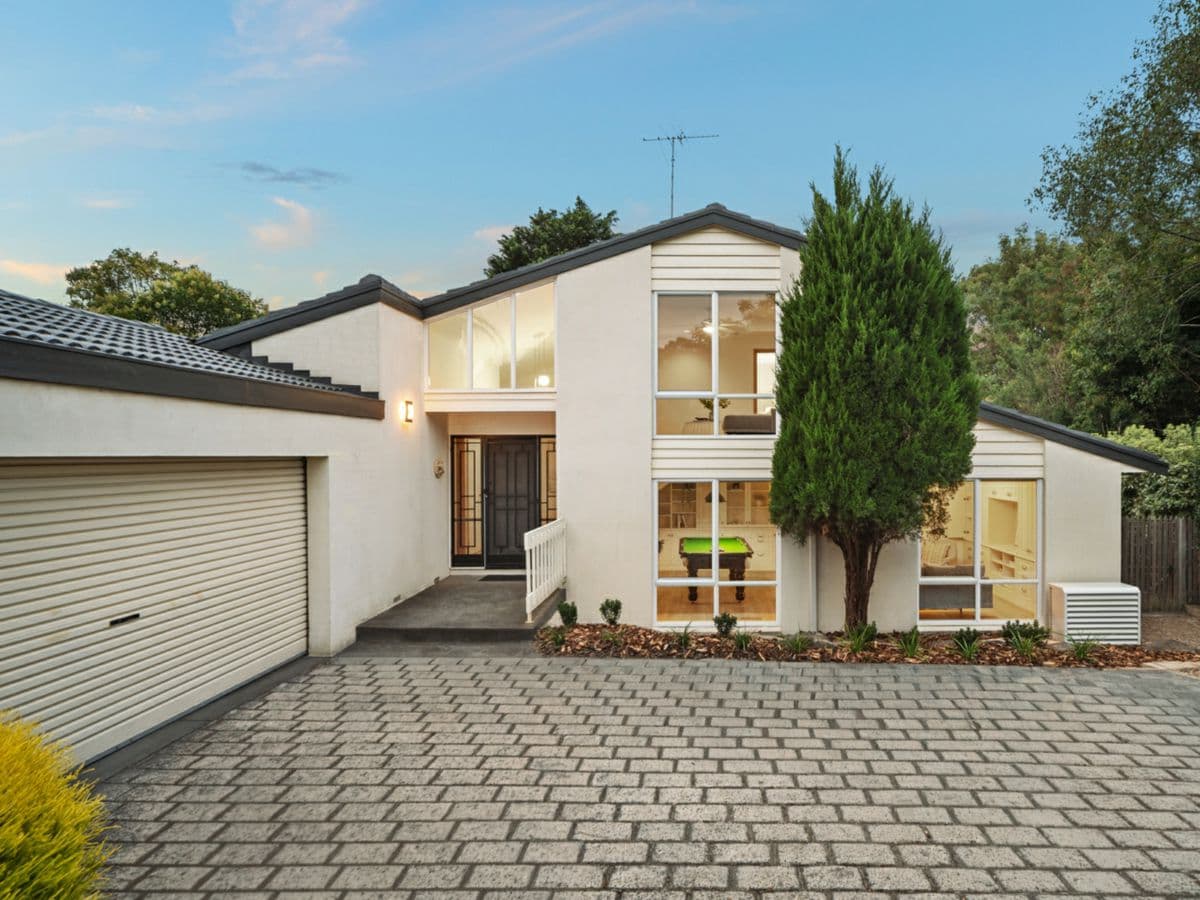 4 Dundee Court, TEMPLESTOWE, Templestowe - Image 1