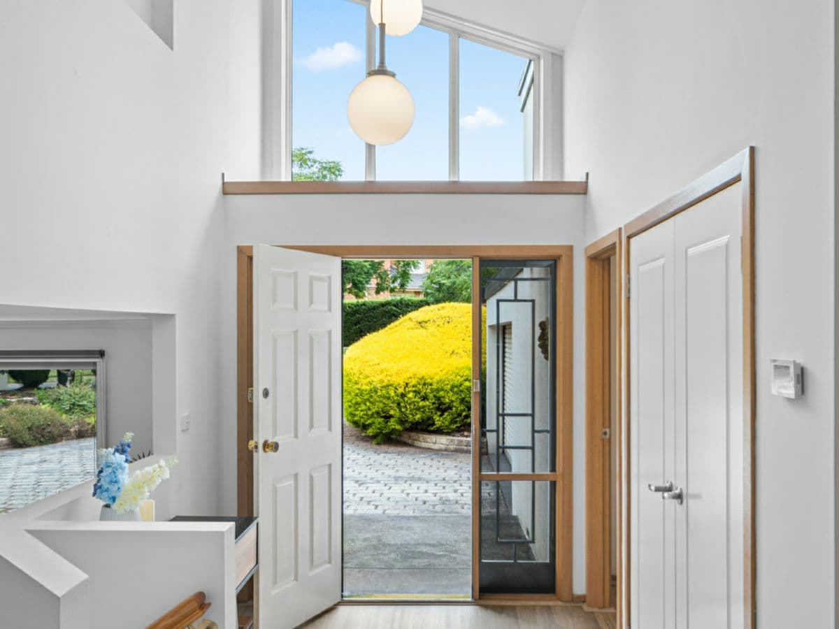 4 Dundee Court, TEMPLESTOWE, Templestowe - Thumbnail 2