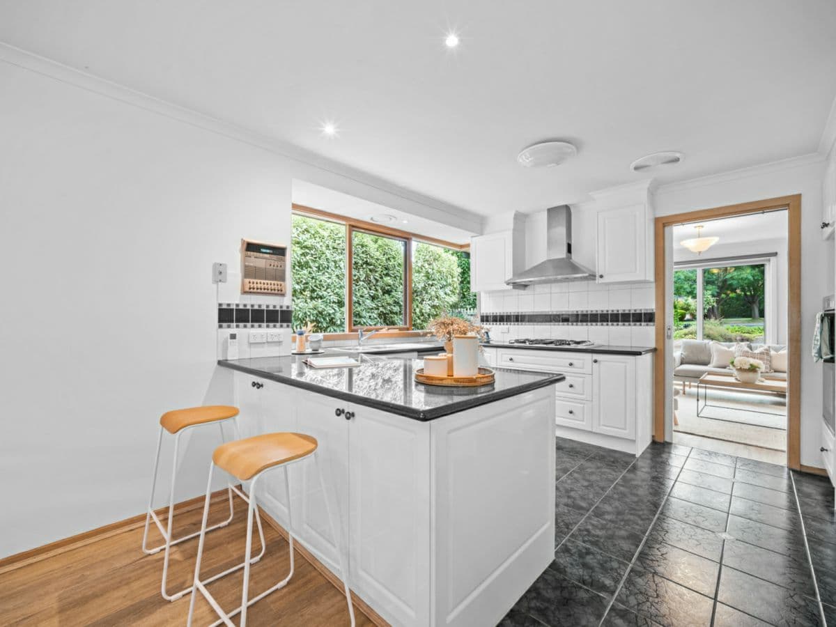 4 Dundee Court, TEMPLESTOWE, Templestowe - Thumbnail 8