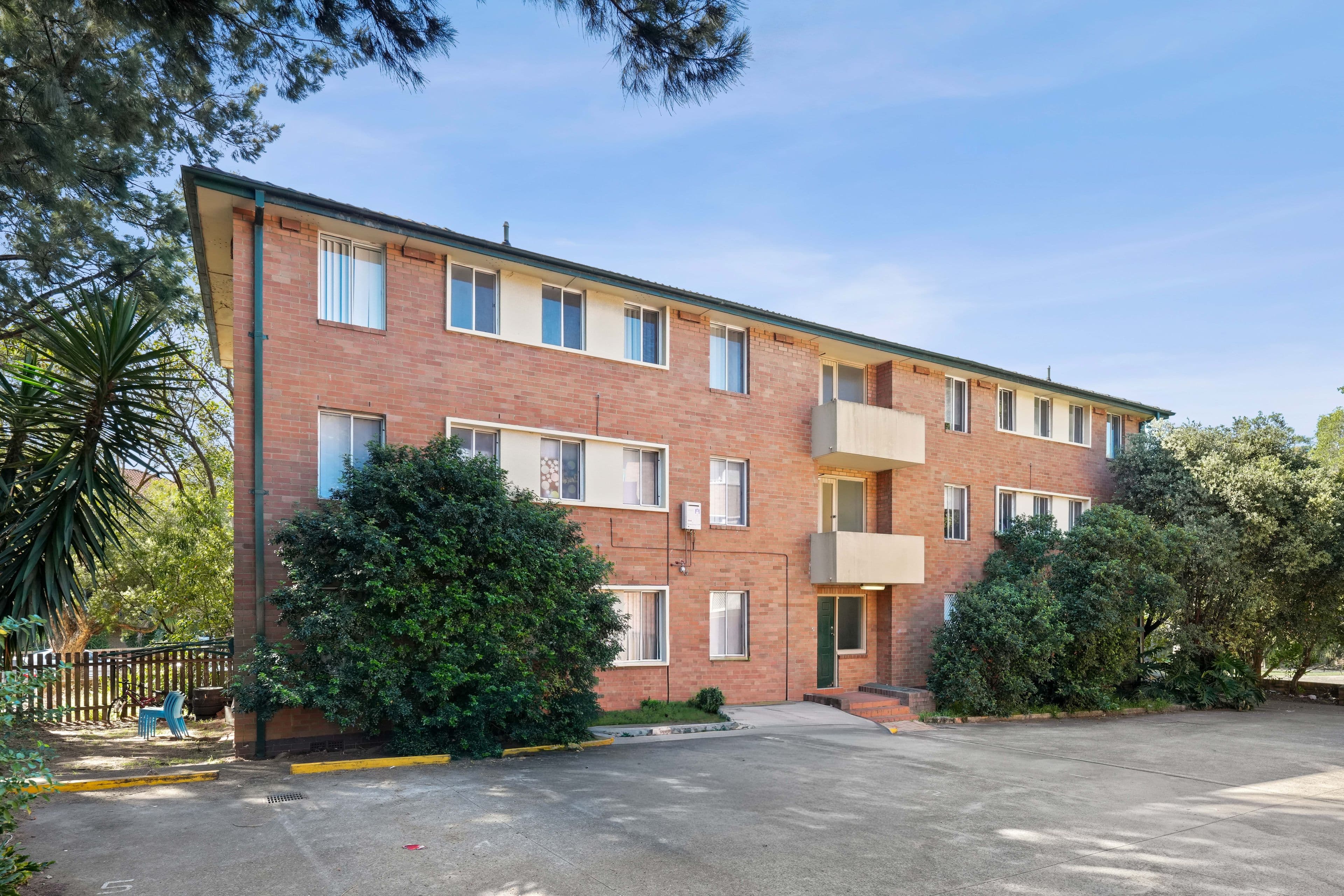 1/2-6 Marlene Crescent, Greenacre NSW 2190, Greenacre - Thumbnail 4