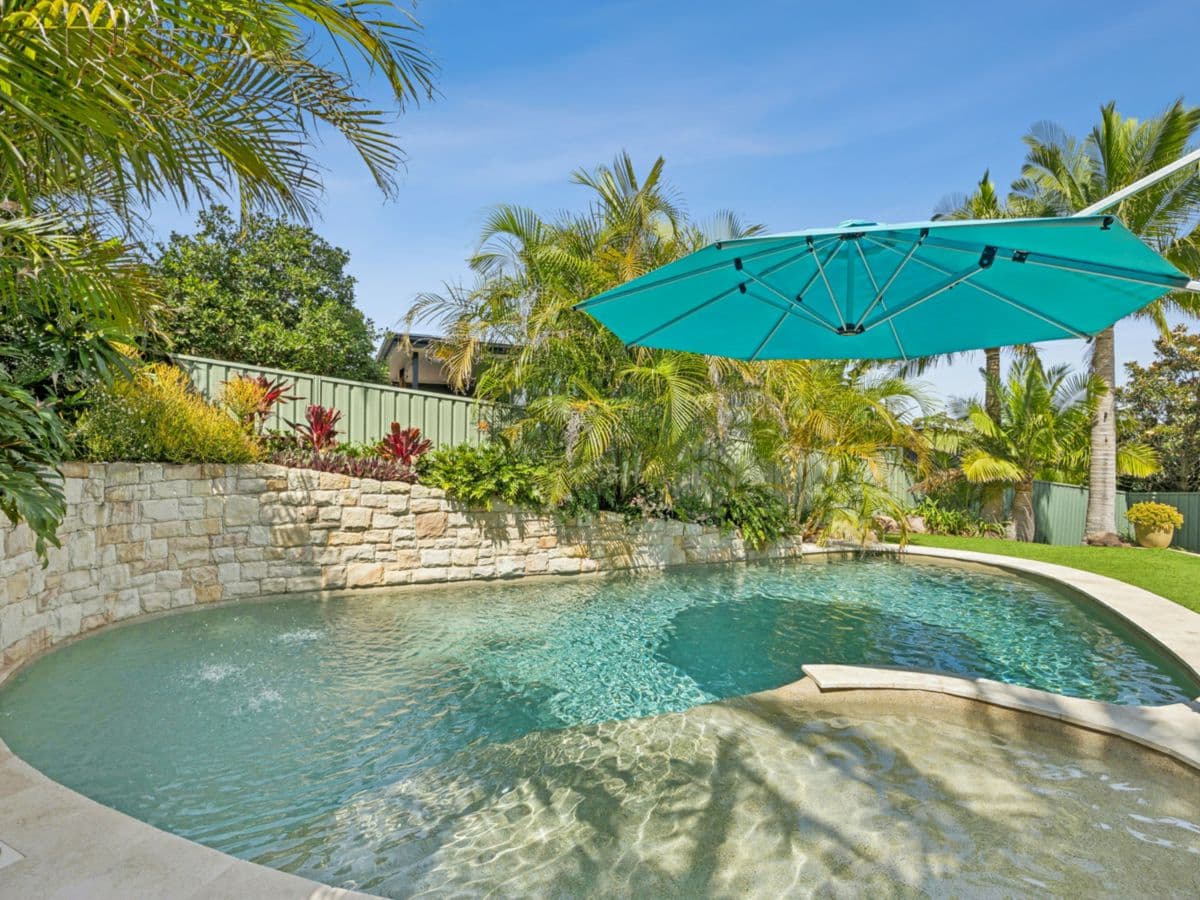 12 Parklands Close, BATEAU BAY, Bateau Bay - Thumbnail 2