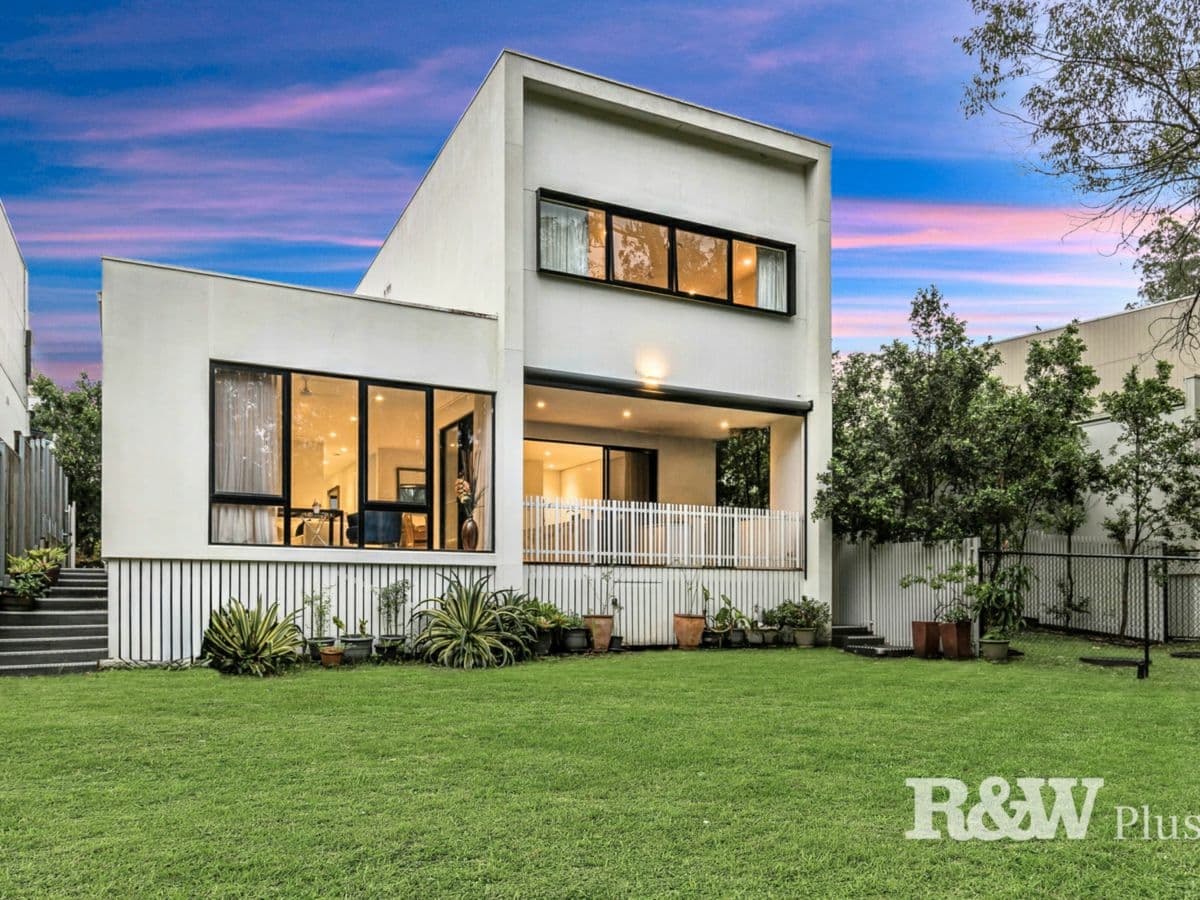 18/2 Brushbox Court, CHAPEL HILL, Chapel Hill - Image 1