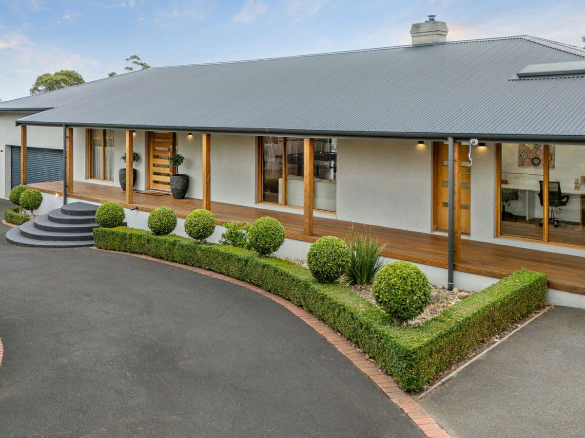2 The Crest, LANGWARRIN, Langwarrin - Image 1