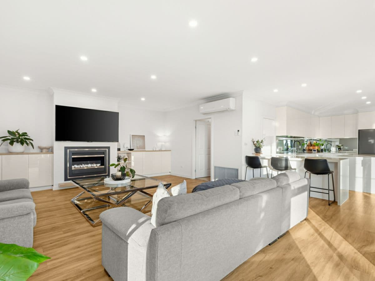 2 The Crest, LANGWARRIN, Langwarrin - Thumbnail 6