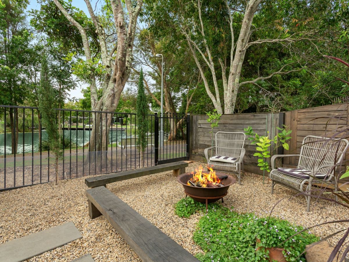 7 Nypa Close, ROBINA, Robina - Thumbnail 4