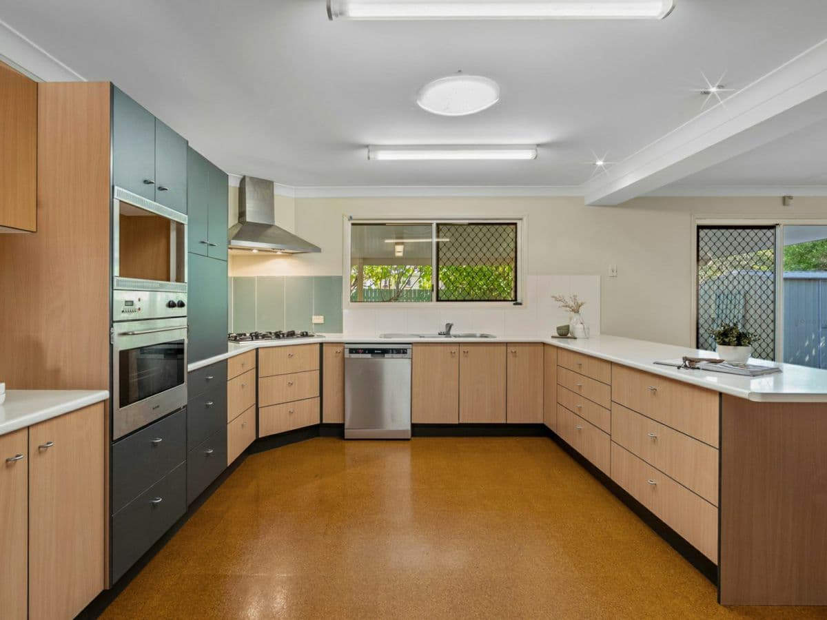 33 Norman Street, WOOLOOWIN, Wooloowin - Thumbnail 4