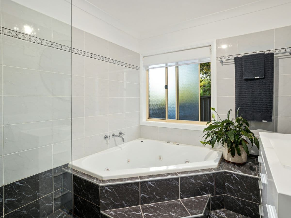 4a Sea Foam Ave, THIRROUL, Thirroul - Thumbnail 7