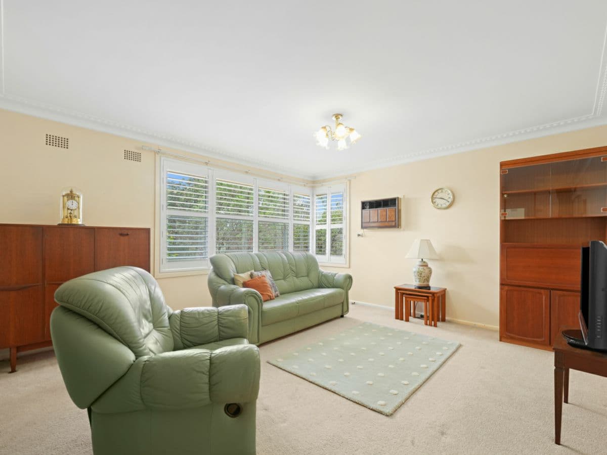 19 Robbie Crescent, CARLINGFORD, Carlingford - Thumbnail 5