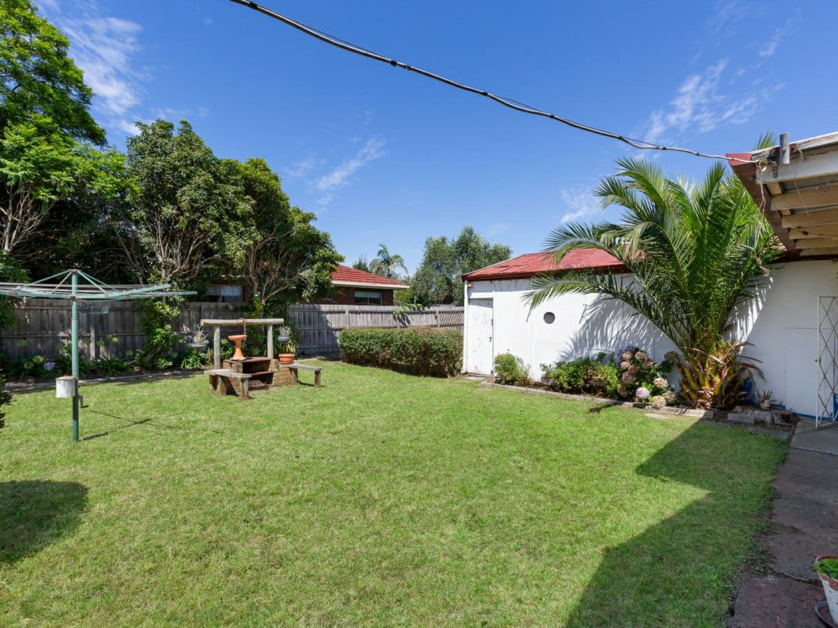 230 Rossmoyne Street, THORNBURY, Thornbury - Thumbnail 4