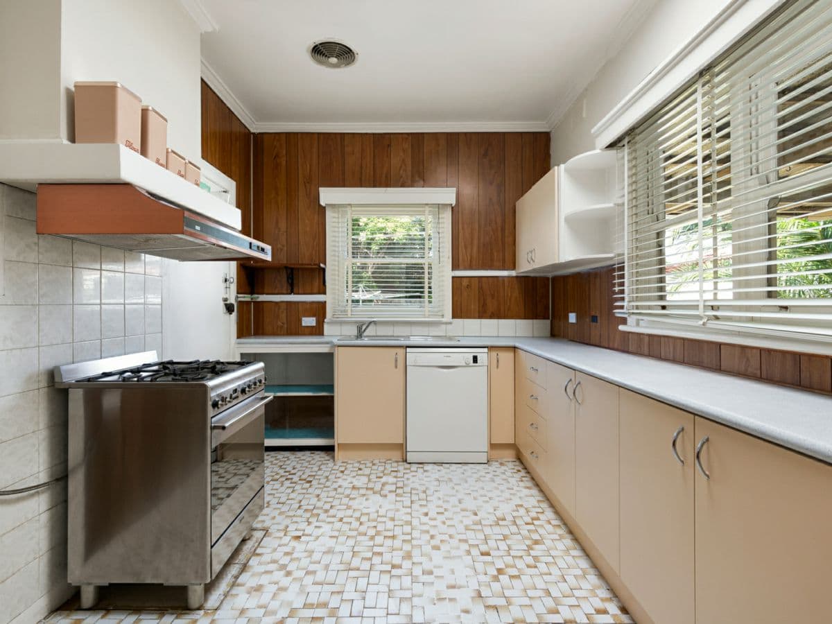 230 Rossmoyne Street, THORNBURY, Thornbury - Thumbnail 5