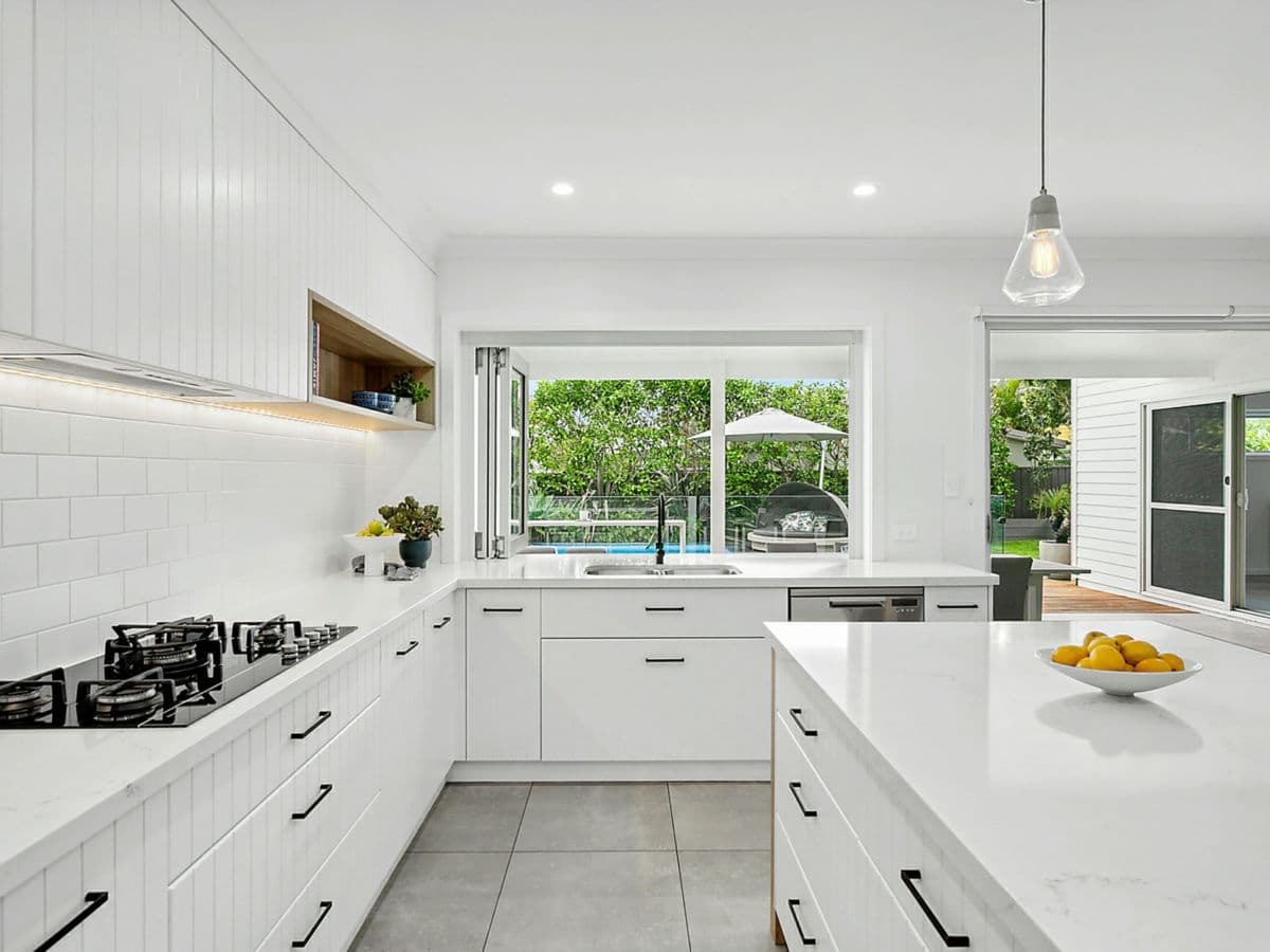 18 Ventura Avenue, BATEAU BAY, Bateau Bay - Thumbnail 2