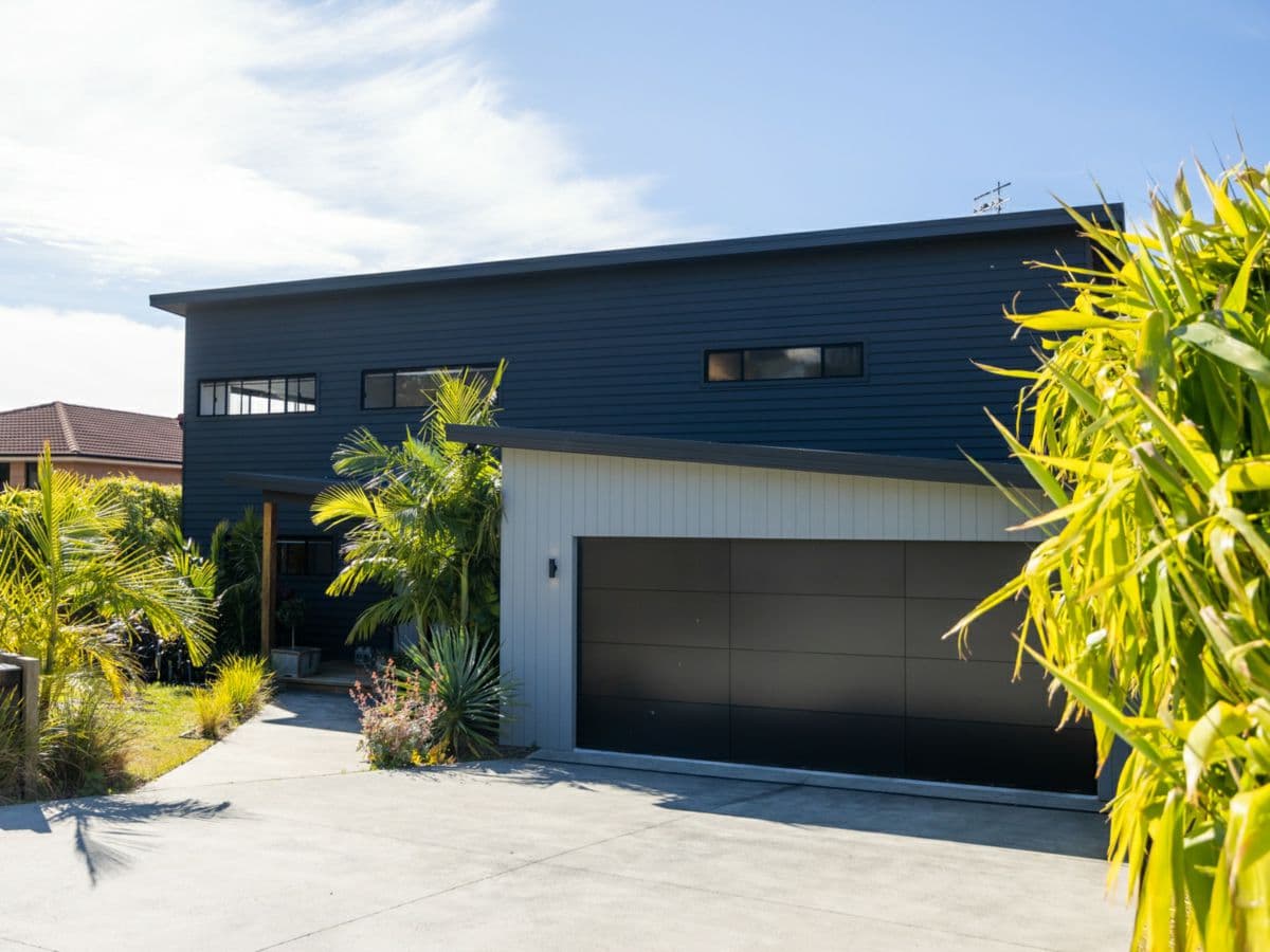 32 Seaspray Street, NARRAWALLEE, Narrawallee - Thumbnail 2