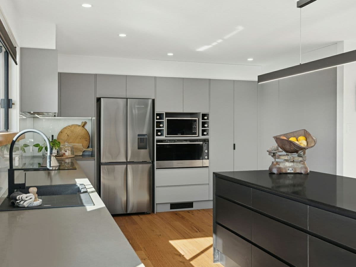 32 Seaspray Street, NARRAWALLEE, Narrawallee - Thumbnail 4