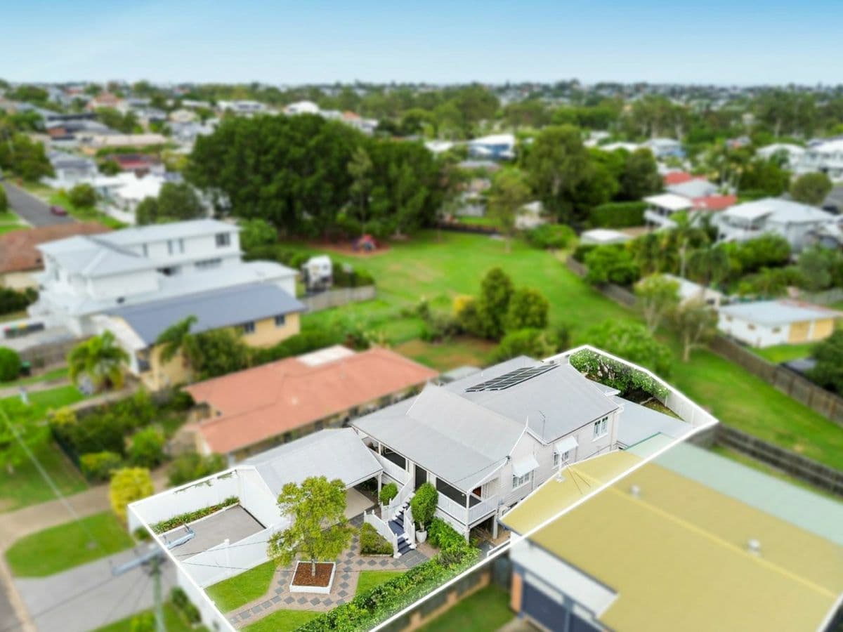 37 Oates Street, KEDRON, Kedron - Thumbnail 5