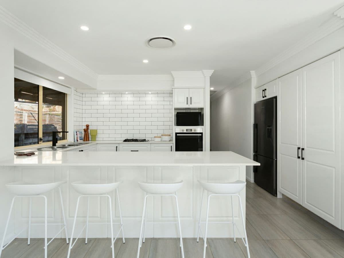 21 Forest Drive, ELANORA, Elanora - Thumbnail 5