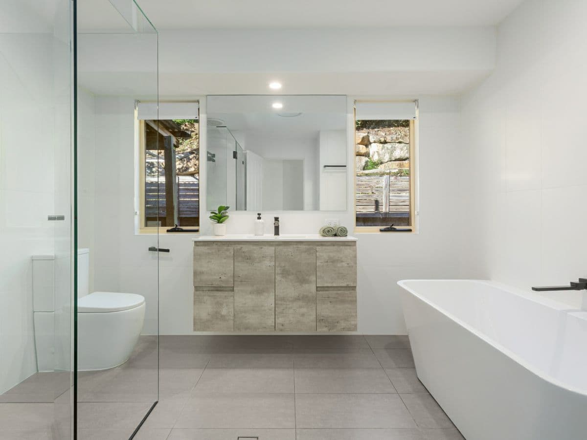 21 Forest Drive, ELANORA, Elanora - Thumbnail 6