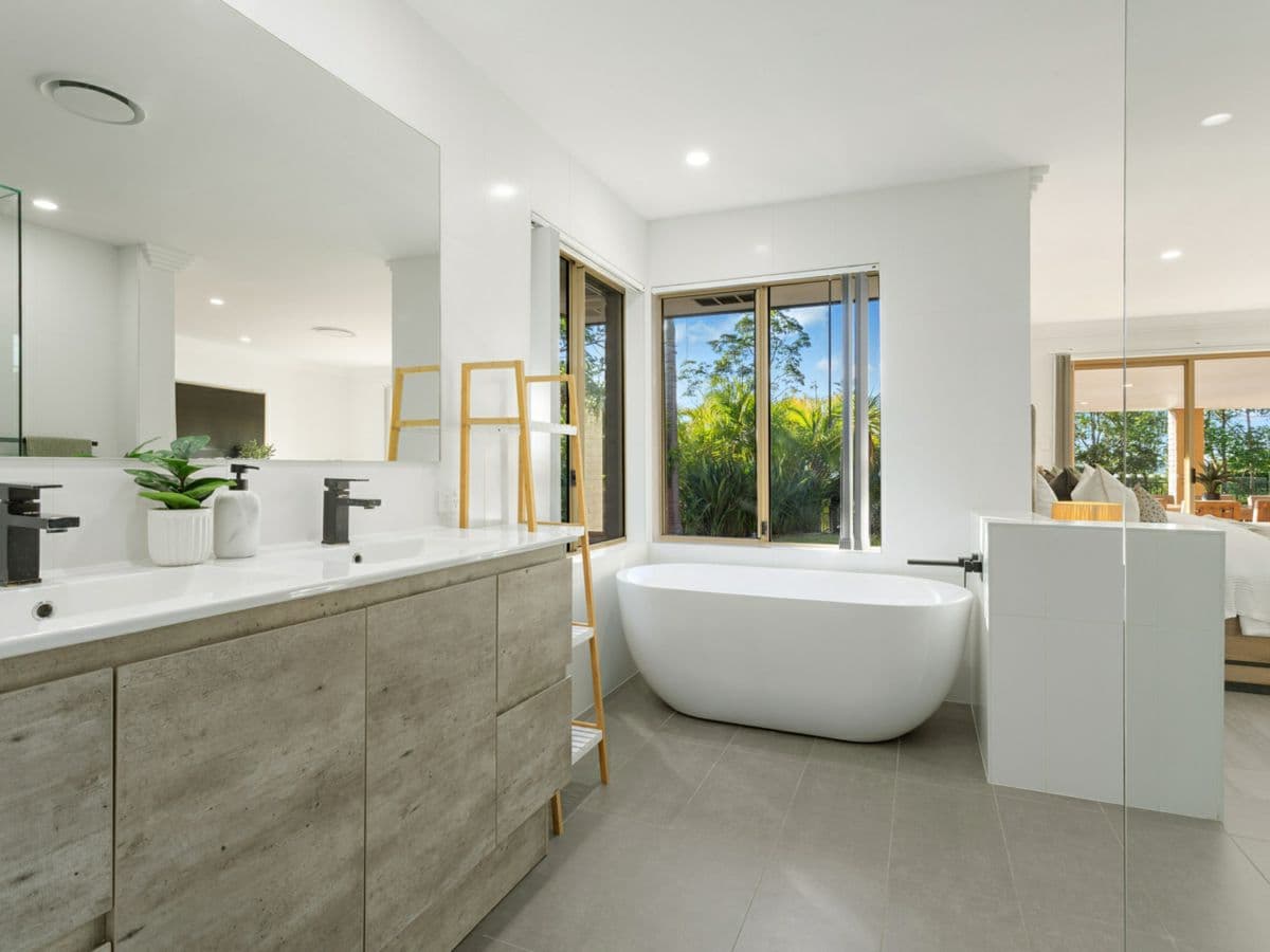 21 Forest Drive, ELANORA, Elanora - Thumbnail 8