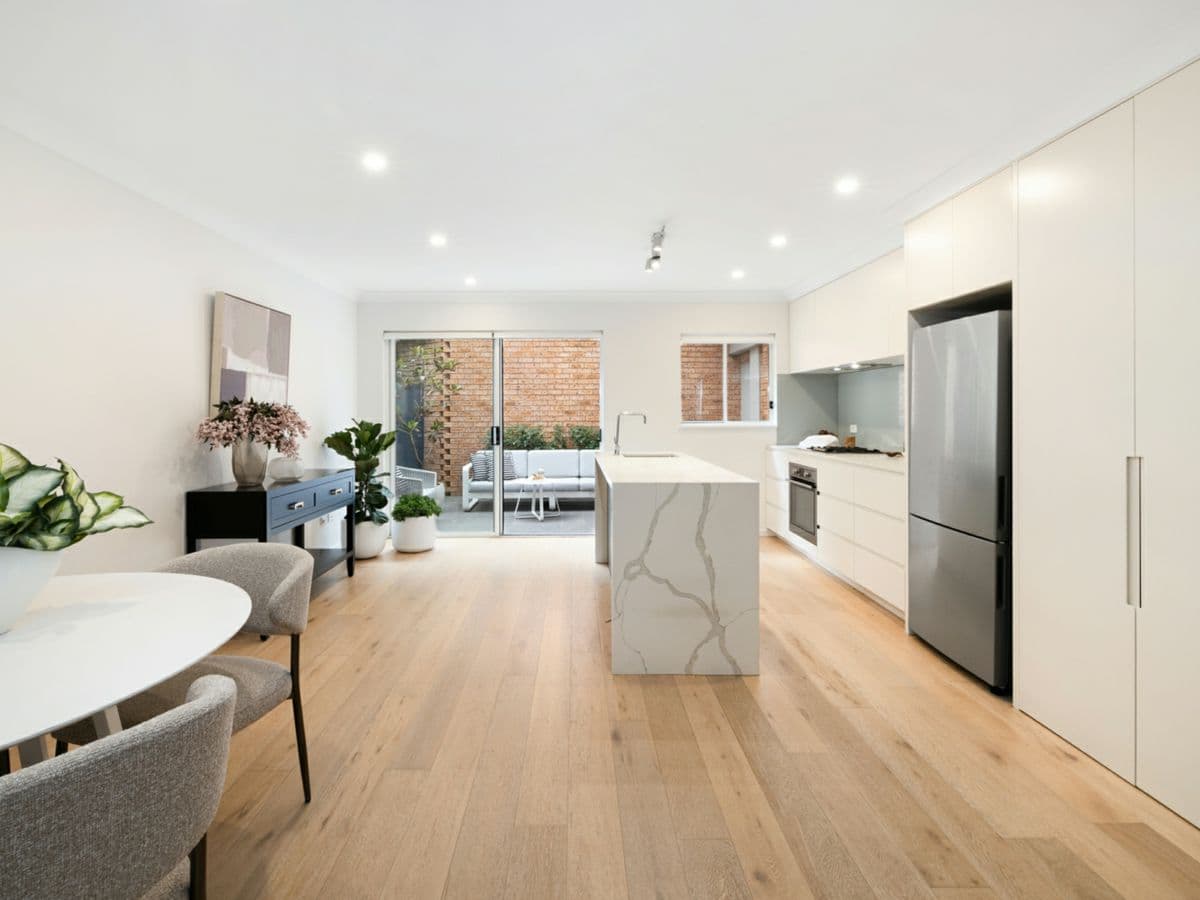 2/9 Lithgow Street, WOLLSTONECRAFT, Wollstonecraft - Thumbnail 3